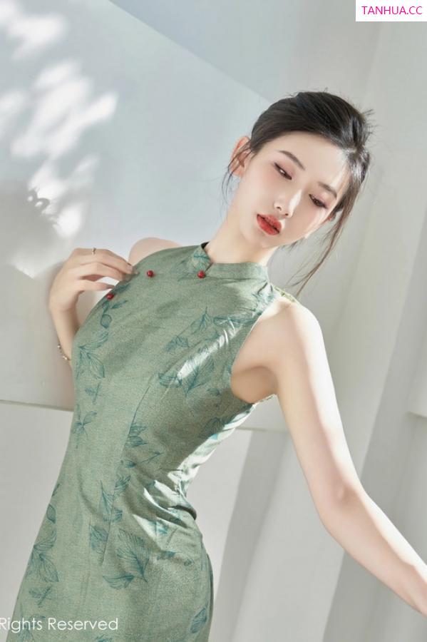   [XiuRen]高清写真图 2023.08.03 No.7181 沈青黛 旗袍美腿第27张图片